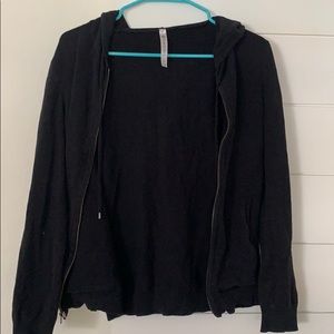 FABLETICS BLACK SWEATSHIRT